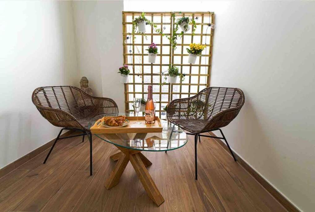 Studio Chic Avec Terrasse, Lumineux Et Calme 1 Valensiya Dış mekan fotoğraf