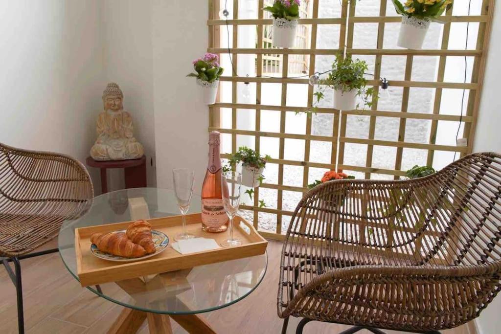 Studio Chic Avec Terrasse, Lumineux Et Calme 1 Valensiya Dış mekan fotoğraf
