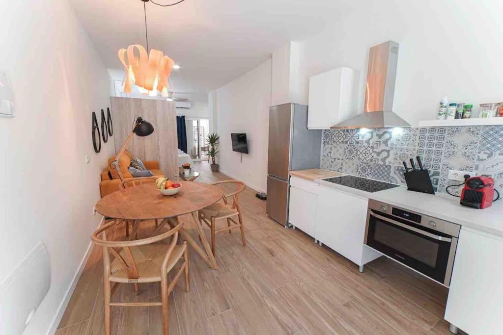 Studio Chic Avec Terrasse, Lumineux Et Calme 1 Valensiya Dış mekan fotoğraf